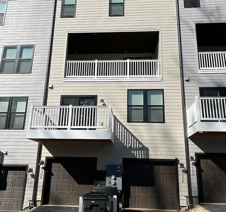 Back of condo. Larger patio above.