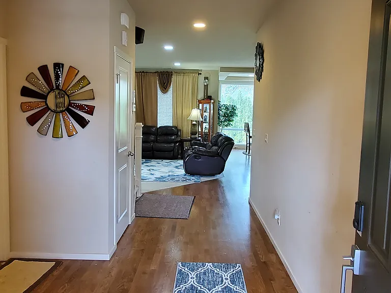 21712 39th Dr SE — Photo 2