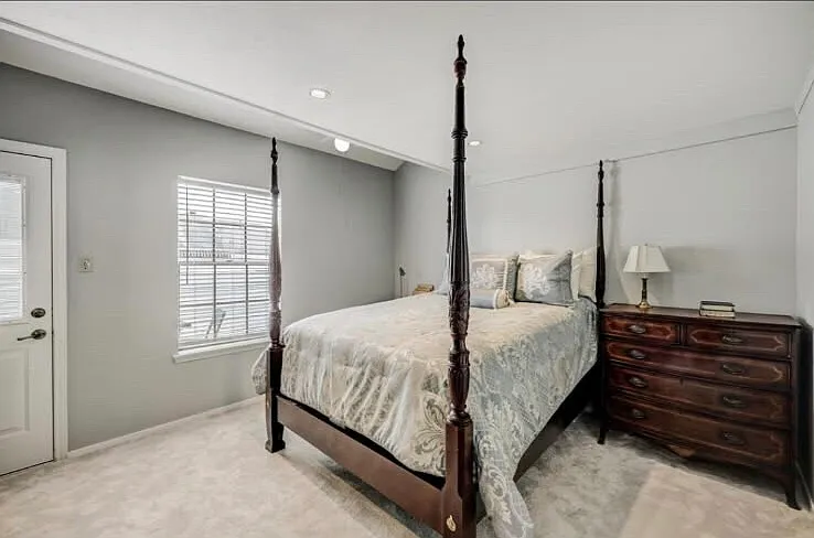1236 Jackson Blvd — Photo 10