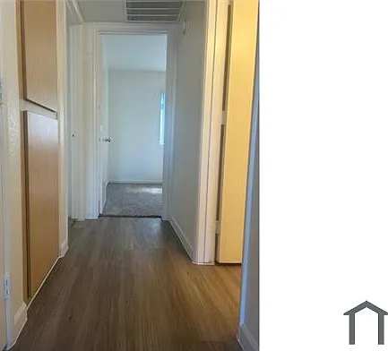 2902 E Fillmore St — Photo 10