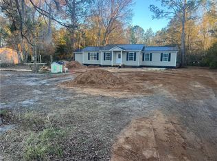 1108 Chicora Rd, Waynesville, GA 31566
