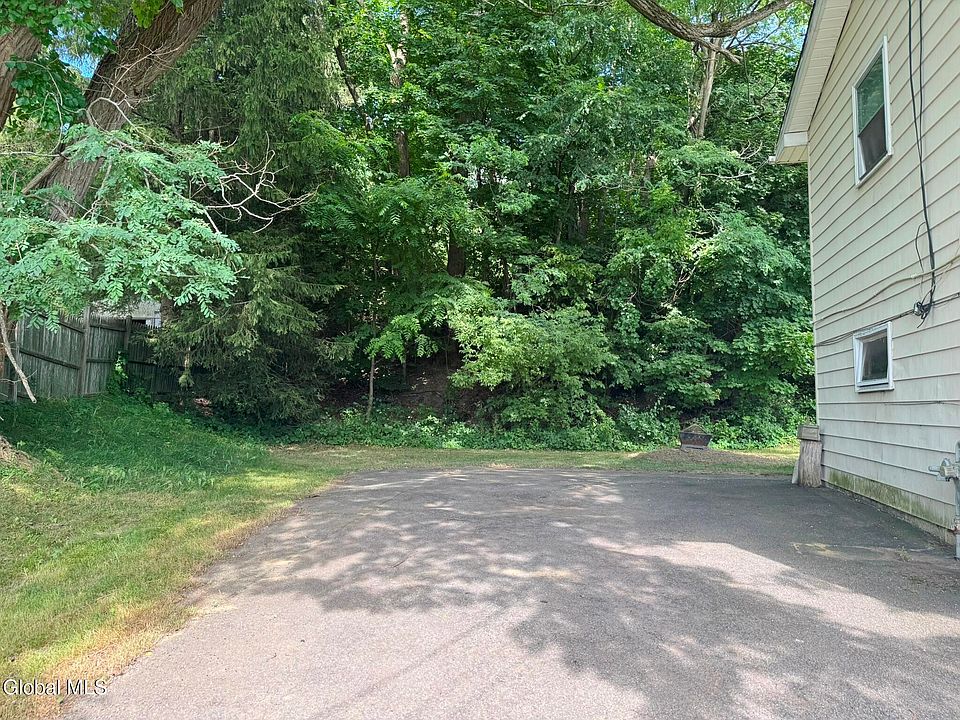 ハヤティ7 7 Haley Lane, Troy, NY 12182 | MLS #202523342 | Zillow
