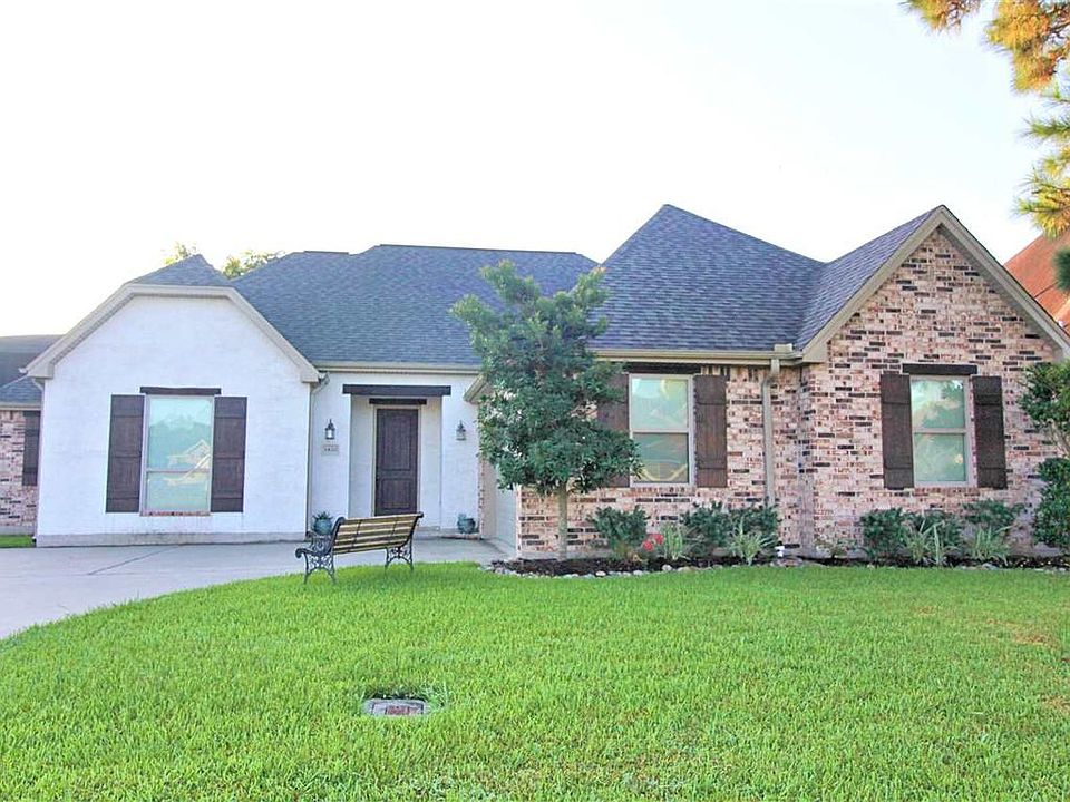 1st image of 1820 Lindsey Ln
