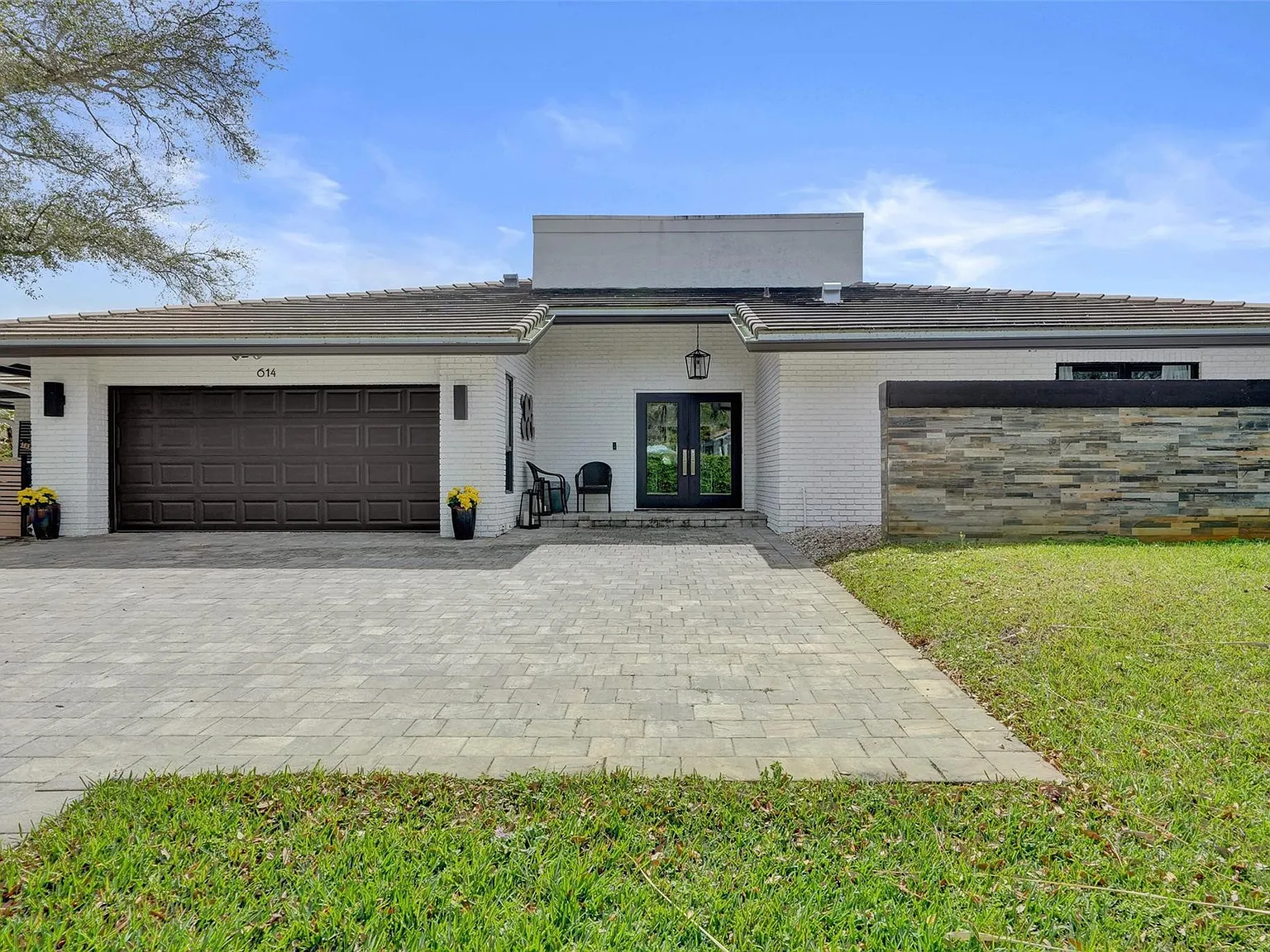 3 bed, 3.0 bath, 2472 sqft, $12,000 — Photo 1