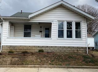 311 Chestnut St, Mount Carmel, IL 62863