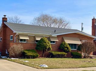 28854 Los Olas Dr, Warren, MI