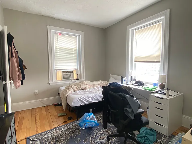 10 Glenville Ave #3 — Photo 8