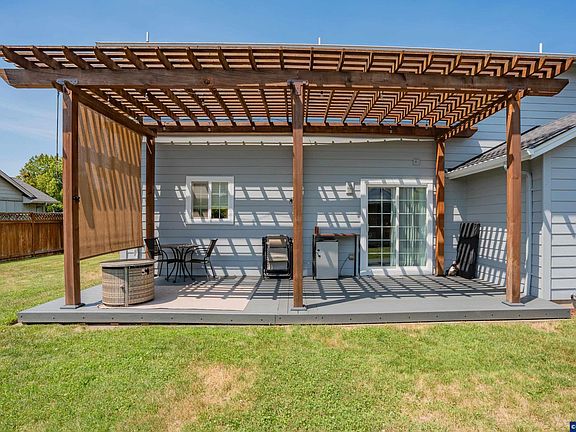 3rd image of 4955 Mimosa Cir