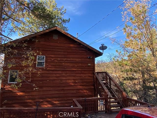 1st image of 32888 Lone Pine Dr