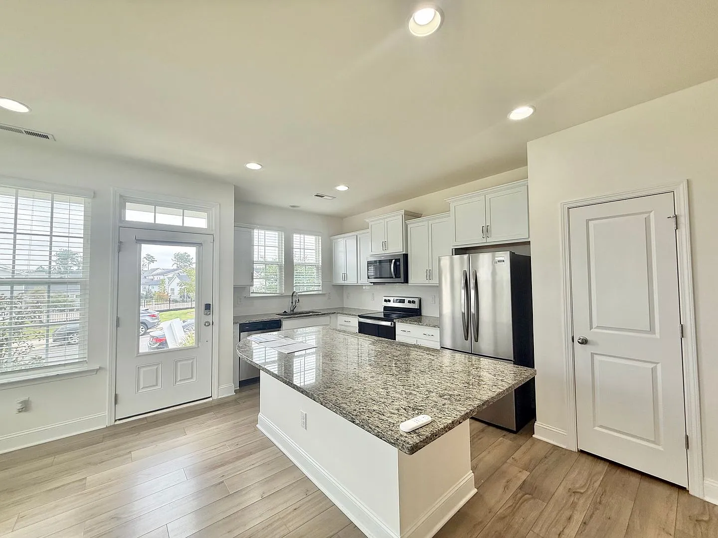 Gorgeous 3BD, 2.5BA Wendell Falls Townhome with a 1-Car Garage and Modern Updates Throughout — Photo 4