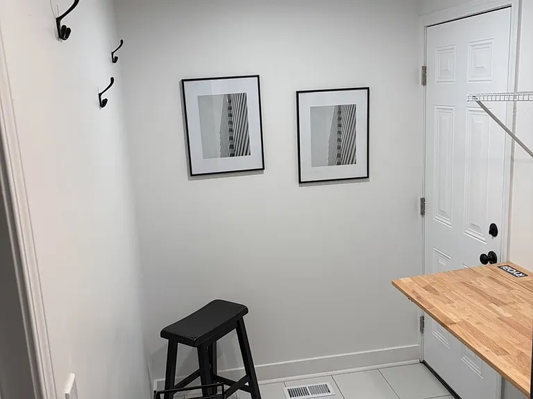 20 Doe St — Photo 3