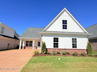 6068 Hickory Point Dr, Walls, MS 38680