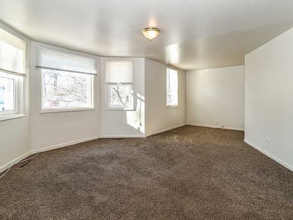 5th image of 607 Whitney Ave #2