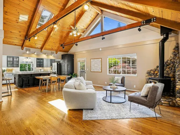 105 Garden Ln, Boulder Creek, CA 95006
