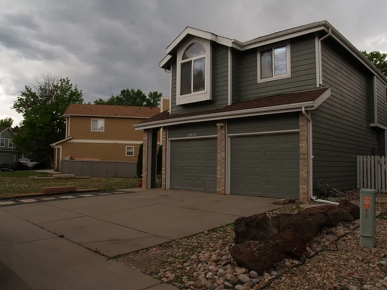 2419 S Gray Dr — Photo 6