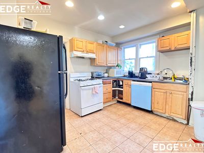 48 Pratt St, Allston, MA, 02134