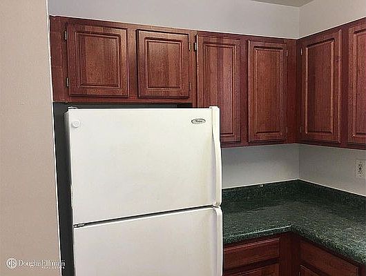 4th image of 216 W 111th St APT 2A