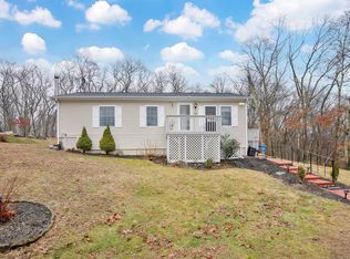 8 Sharington Dr, Columbia, CT 06237