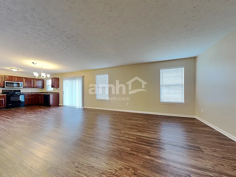 4228 Pekin Ct — Photo 5