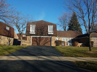 18W082 16th St, Villa Park, IL 60181