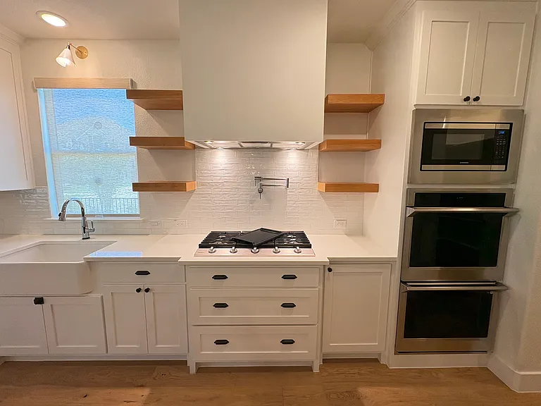 1451 Maplewood Dr — Photo 8