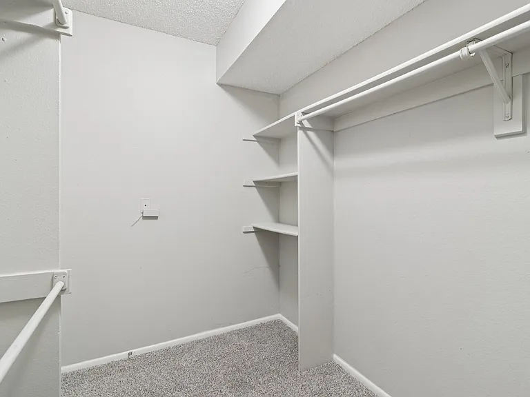 Rock Canyon Apartments — Photo 33