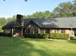 1215 Motlow Creek Rd, Campobello, SC 29322