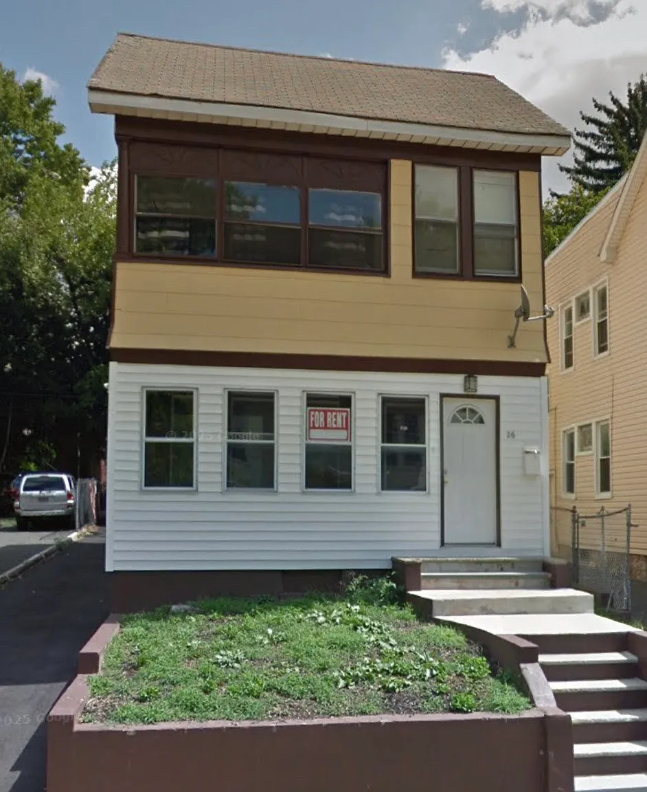 3 bed, $2,175 — Photo 1
