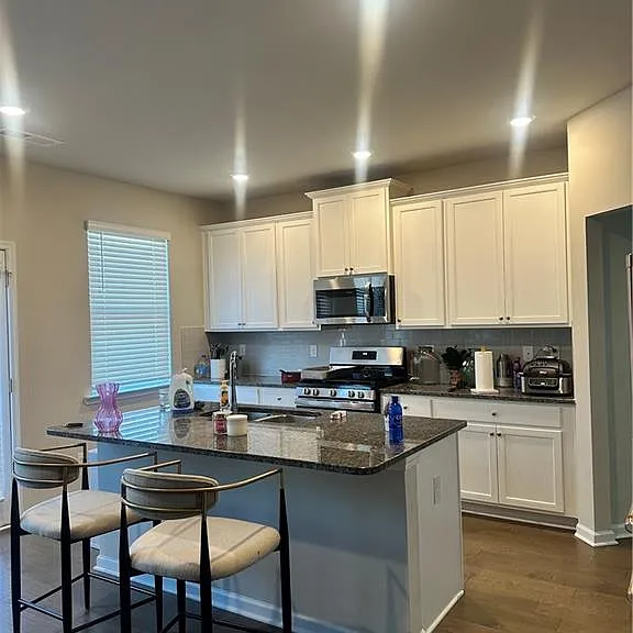 7226 Gladstone Cir — Photo 2