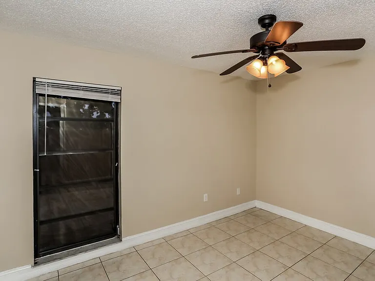 4205 SW 137th Ct — Photo 14