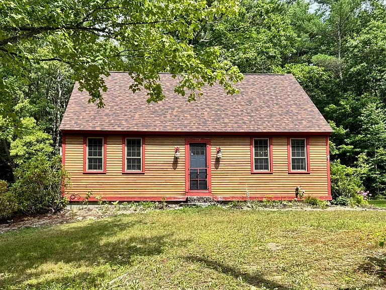 134 N Wolfeboro Rd — Photo 1