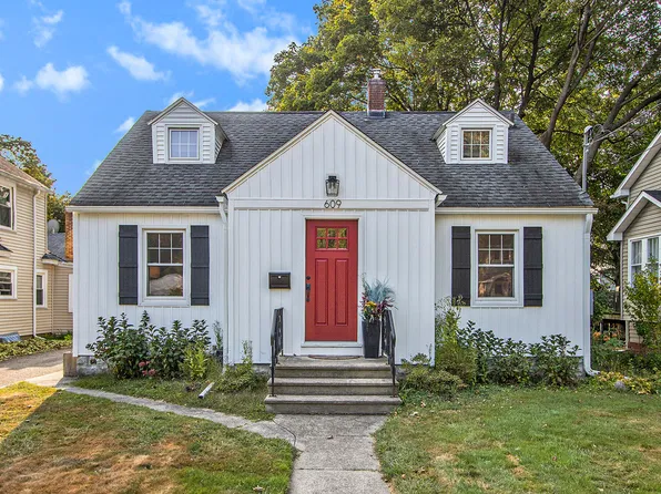 609 Campbell Ave, Kalamazoo, MI 49006