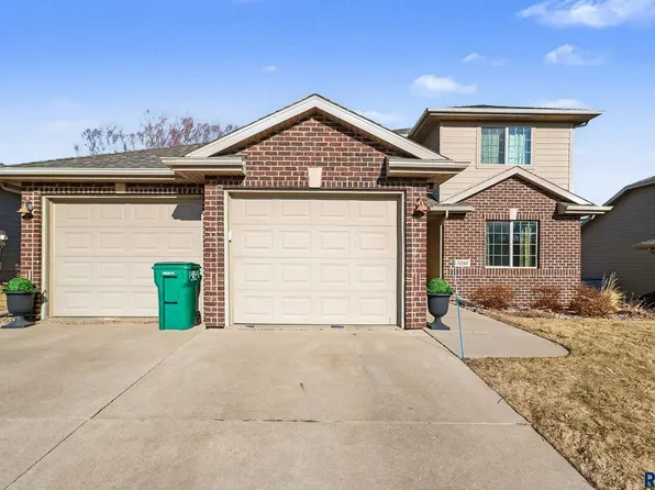 5016 S Winston Ln, Sioux Falls, SD 57108