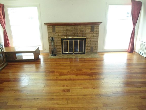 5th image of 4538 Greenfield Dr