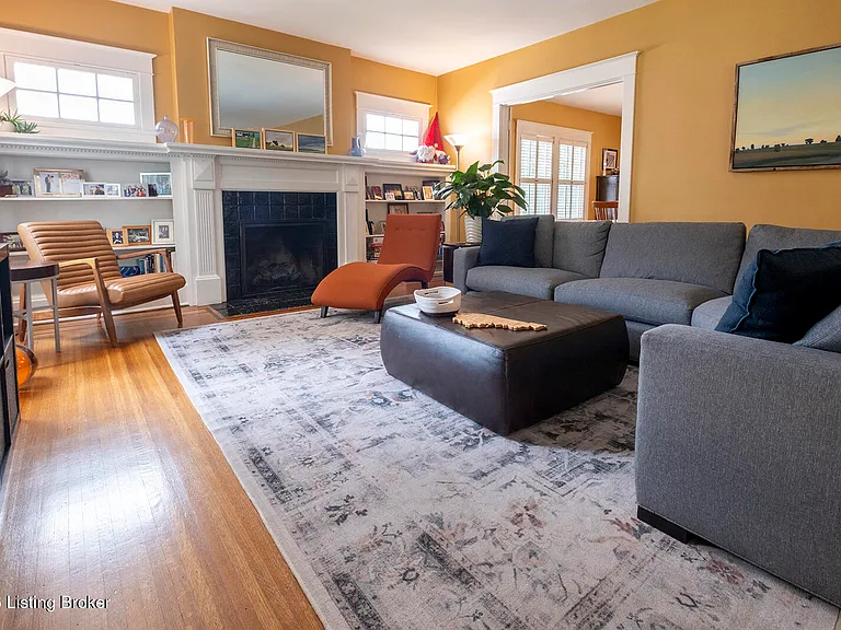 2424 Longest Ave — Photo 4