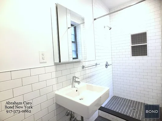 Rented by Bond New York | media 8