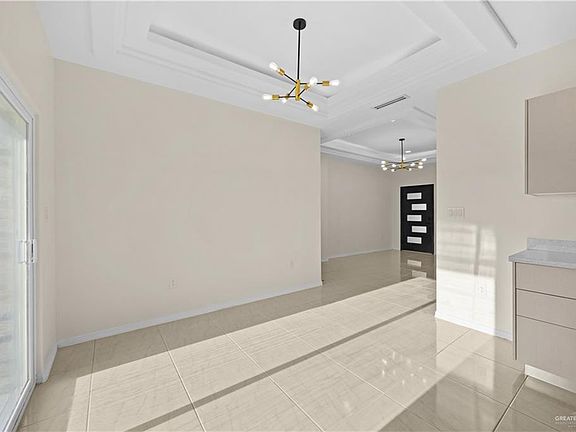 3rd image of 2308 San Pascual St
