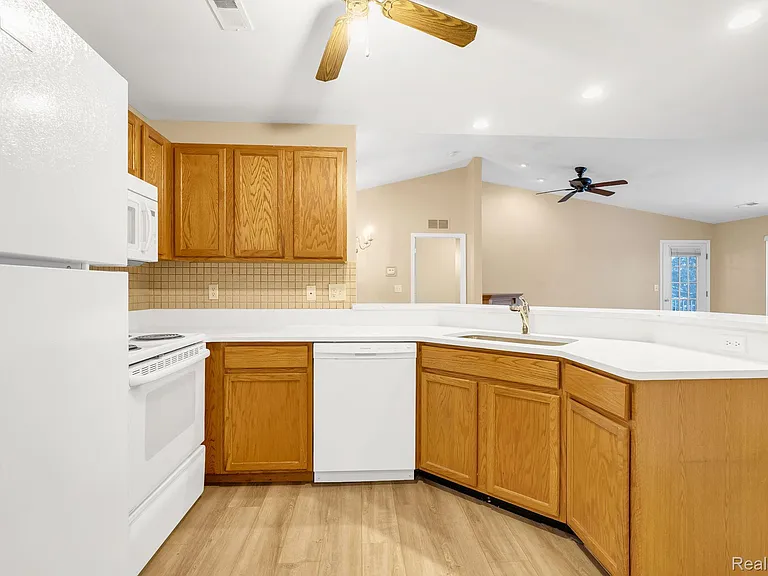 8208 Chesapeake Cir — Photo 20