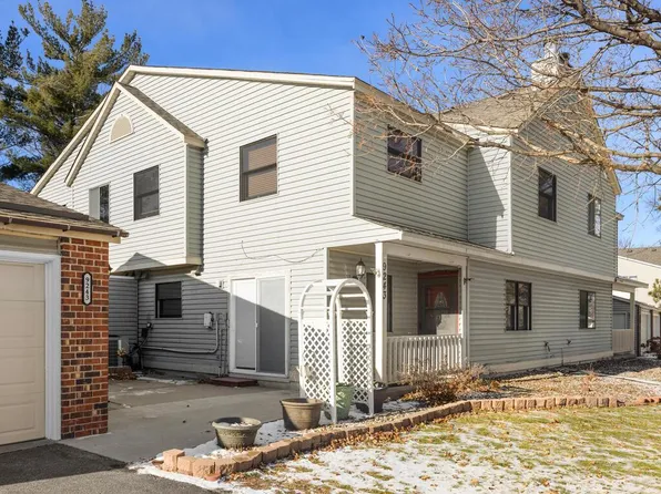 9243 73rd St S, Cottage Grove, MN 55016