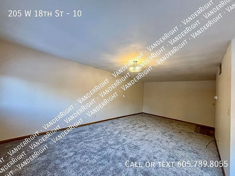 Carriage Hills Apartments — Photo 27