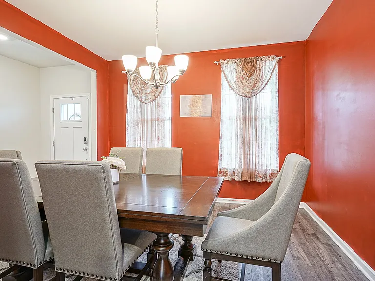 32 Westmont Dr #2 — Photo 4