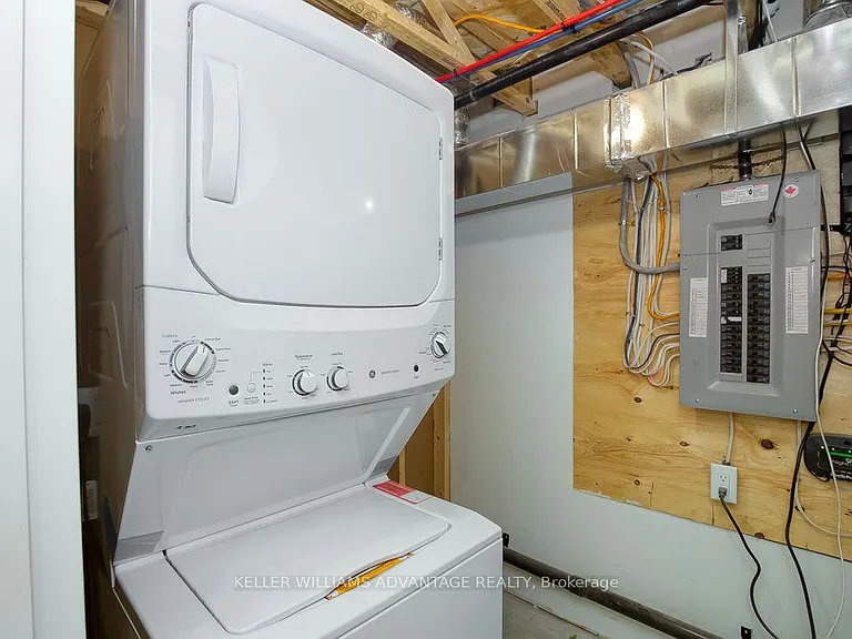 325 Perth Ave #LOWER — Photo 9