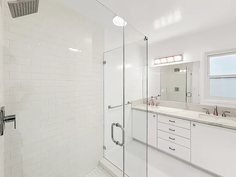 1128 Larrabee St #3 — Photo 19