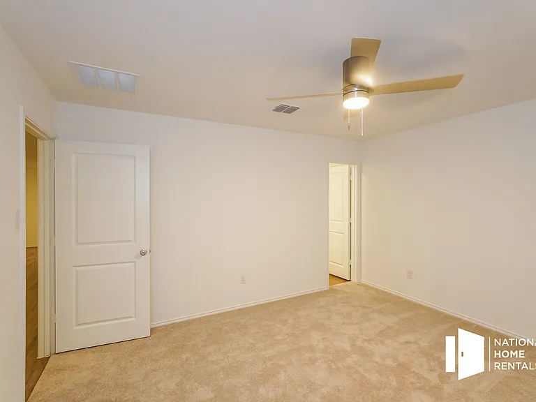 1016 Cencerro Ln — Photo 9
