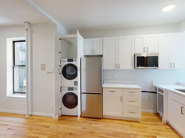 523 E 83rd St #5W — Photo 4