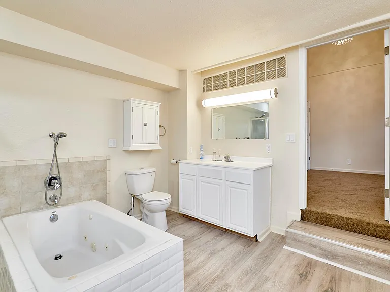 1421 N Park Pl — Photo 51