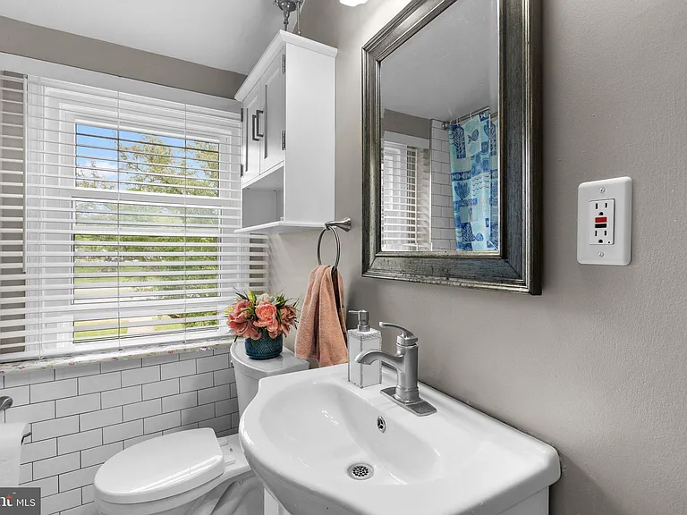 81 Watkins Park Dr #41 — Photo 24