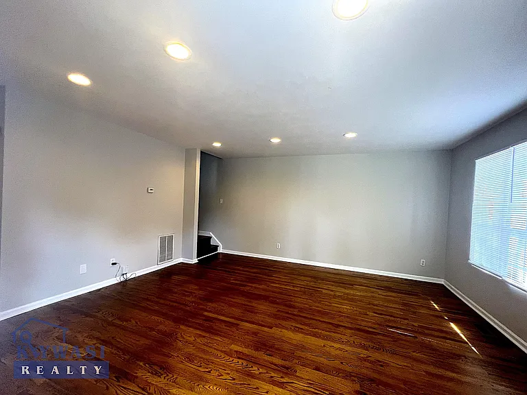 600 Larch St — Photo 4