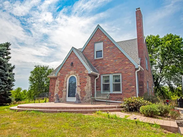 9201 Martell Rd, Hickman, NE 68372