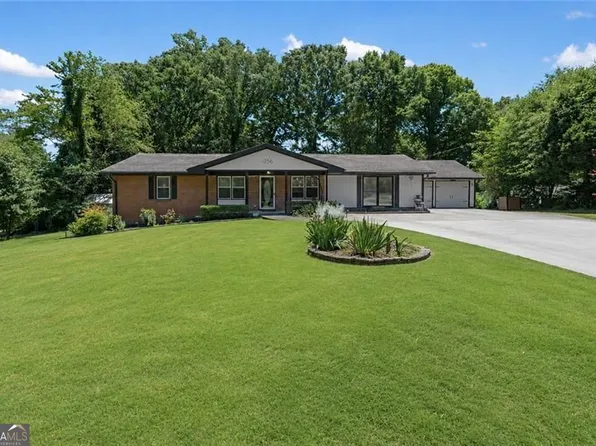 1256 Cherokee Trl, Lawrenceville, GA 30043
